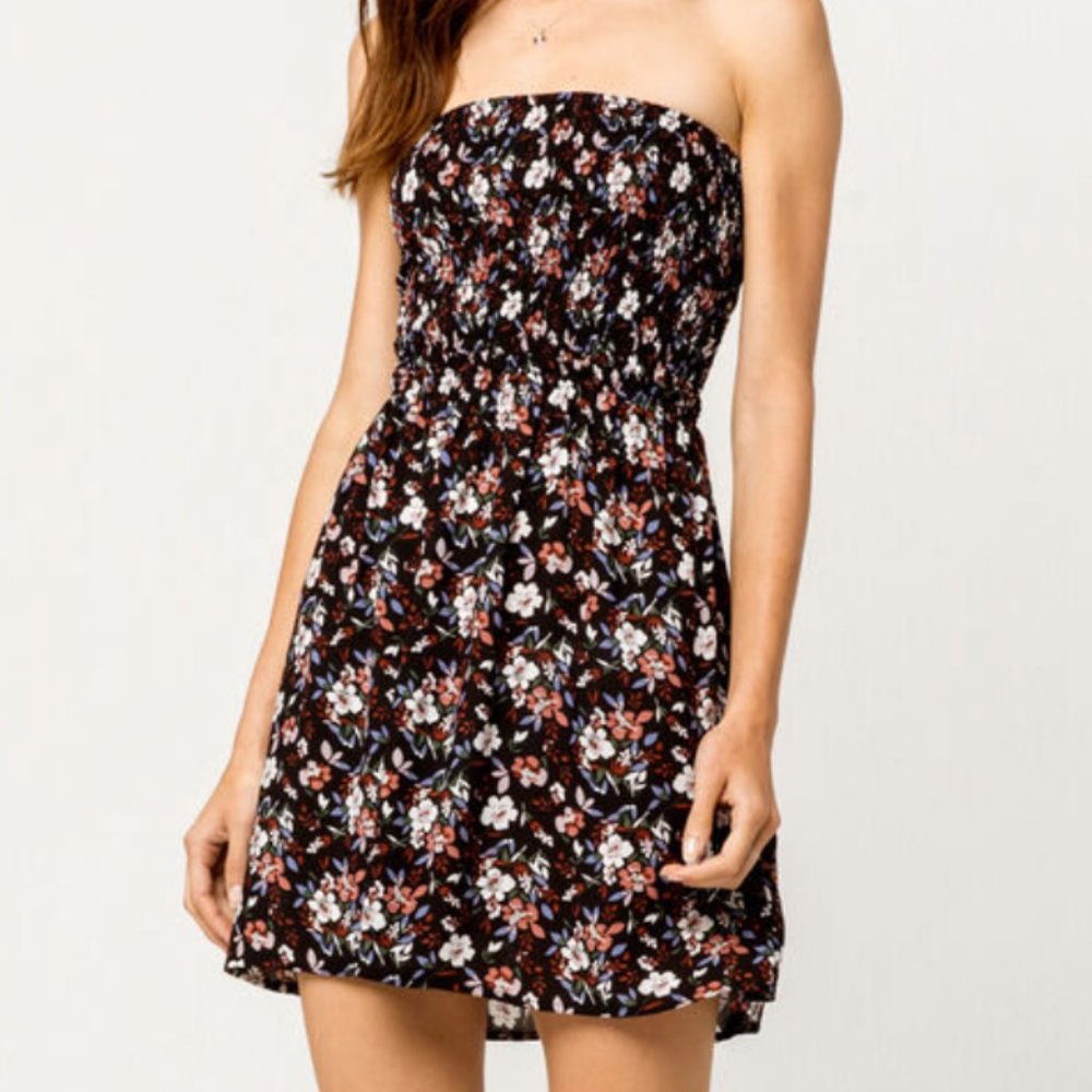 IVY & MAIN Floral Open Back Tube Dress